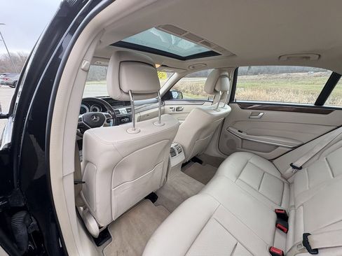 Used 2014 Mercedes-Benz E 350 4MATIC Sedan image 21