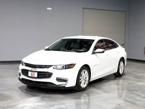 Used 2016 Chevrolet Malibu Hybrid w/ Driver Confidence Package image 3
