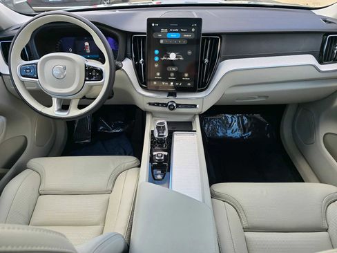 New 2026 Volvo XC60 B5 Ultra w/ Protection Package Premier image 18