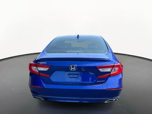 Used 2018 Honda Accord Sport image 4