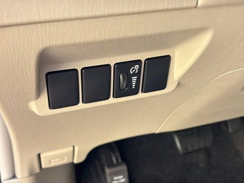 Used 2014 Toyota Prius V Three FWD image 13