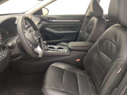 Used 2019 Nissan Altima 2.5 SL FWD image 17