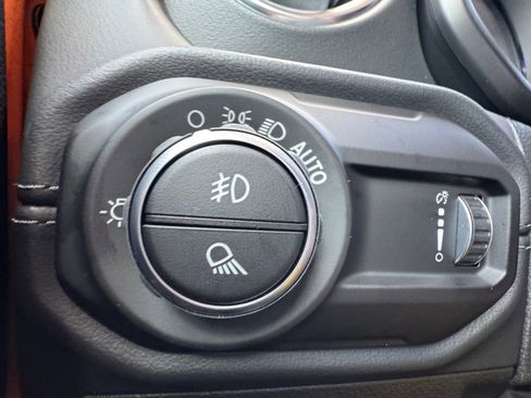 New 2025 Jeep Gladiator Sport image 3