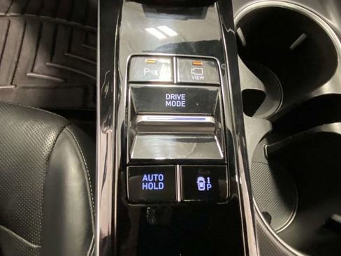 Used 2022 Hyundai Sonata Limited image 18