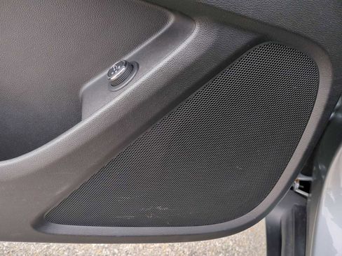 Used 2024 Chevrolet Traverse LT image 24