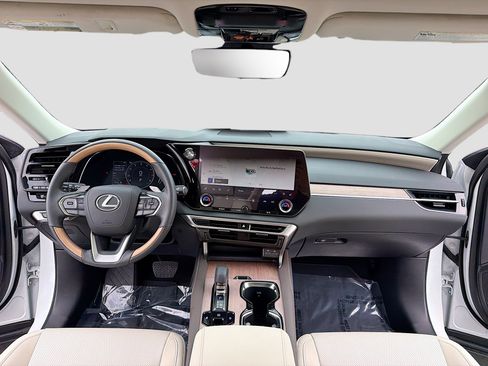 Certified 2024 Lexus RX 350 Premium w/ Accessory Package (Z1) FWD image 3