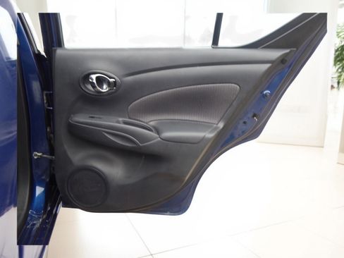 Used 2018 Nissan Versa SV w/ SV Special Edition Package image 19