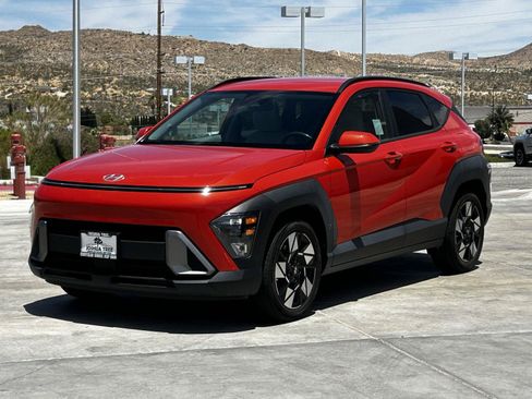 Used 2024 Hyundai Kona SEL FWD image 4