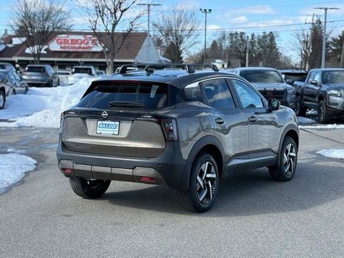 New 2026 Nissan Kicks SV w/ Cold Weather Package FWD image 5
