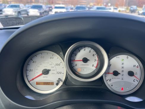 Used 2005 Toyota RAV4 4WD image 33