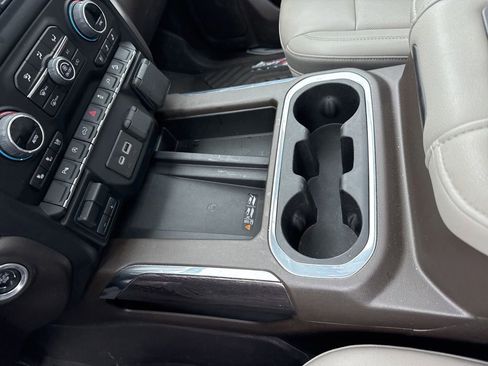 Used 2022 Chevrolet Silverado 1500 LTZ AWD/4WD image 18