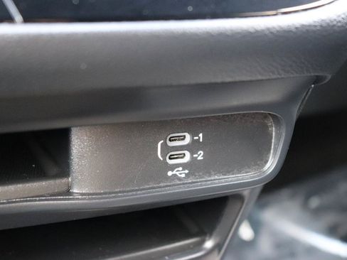 Used 2026 Chrysler Pacifica Select FWD image 46