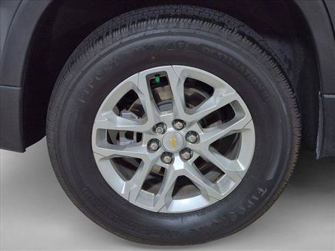 Used 2020 Chevrolet Traverse LT FWD image 20