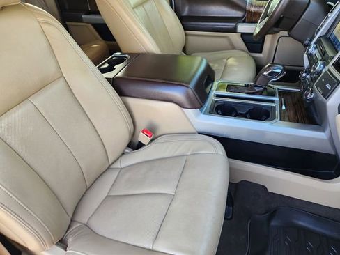 Used 2020 Ford F150 Lariat image 14