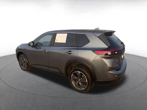 Used 2025 Nissan Rogue SV image 10