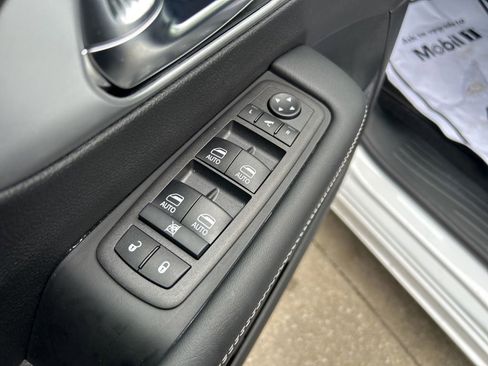 New 2026 Chrysler Pacifica Limited w/ S Appearance Package FWD image 33