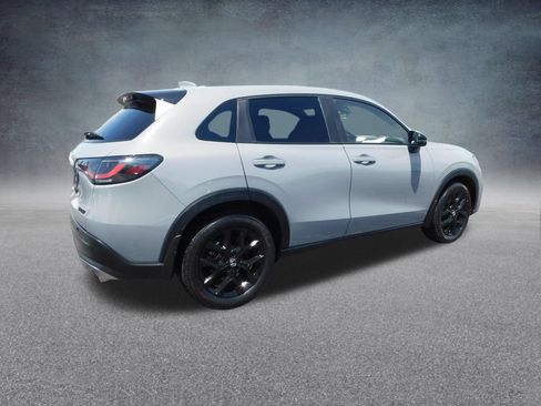 Used 2024 Honda HR-V Sport image 3