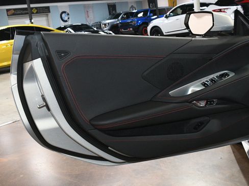 Used 2022 Chevrolet Corvette Stingray Convertible w/ Z51 Performance Package RWD image 45
