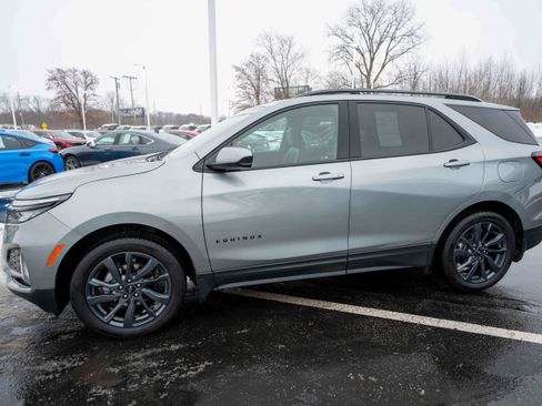 Used 2024 Chevrolet Equinox RS image 3