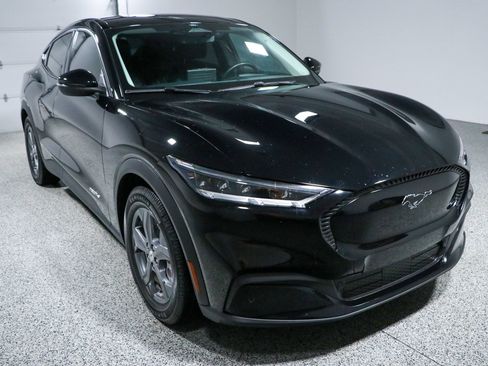 Used 2022 Ford Mustang Mach-E Select RWD image 5