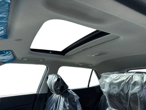 New 2026 Hyundai Venue SEL FWD image 15