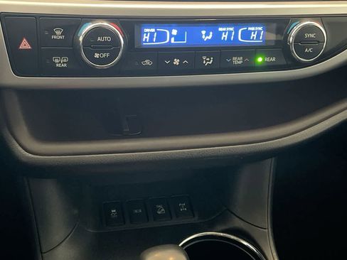 Used 2015 Toyota Highlander XLE image 18