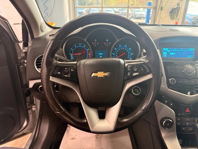 Used 2012 Chevrolet Cruze LT FWD image 12