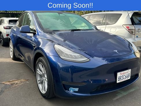 Used 2020 Tesla Model Y Long Range image 2