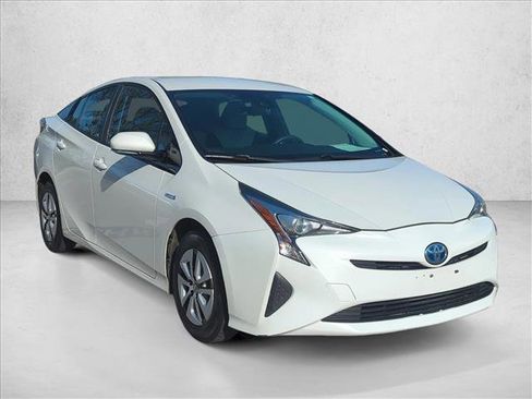 Used 2018 Toyota Prius Two image 3