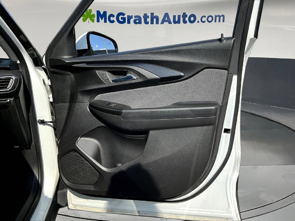 Used 2023 Chevrolet TrailBlazer LT w/ Convenience Package AWD/4WD image 29