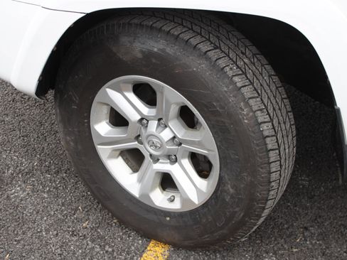 Used 2019 Toyota 4Runner SR5 image 17