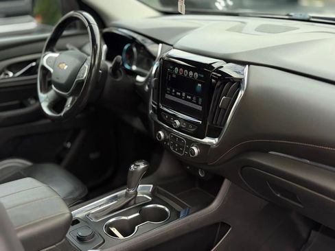 Used 2018 Chevrolet Traverse LT w/ LPO, Floor Liner Package AWD/4WD image 19