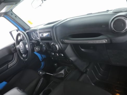 Used 2018 Jeep Wrangler Sport image 24