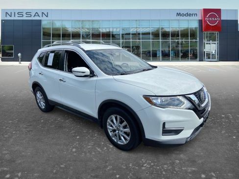 Used 2020 Nissan Rogue S w/ Special Edition Package FWD image 3