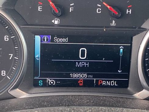 Used 2018 Chevrolet Equinox LT w/ Redline Edition AWD/4WD image 9