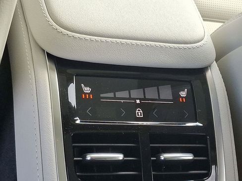 New 2026 Volvo XC90 B6 Ultra w/ Lounge Package image 7