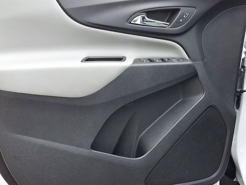 Certified 2023 Chevrolet Equinox LS w/ LS Convenience Package FWD image 10