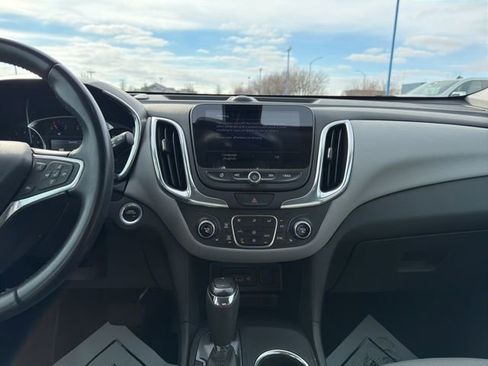 Used 2020 Chevrolet Equinox LT image 16