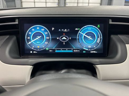 Used 2024 Hyundai Tucson Limited AWD/4WD image 18