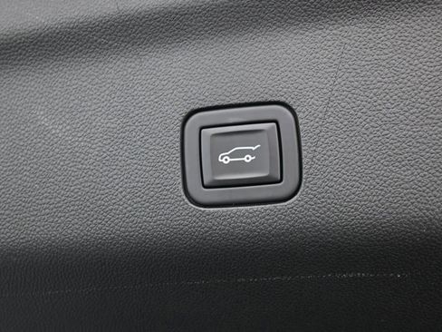 Used 2023 Chevrolet Tahoe High Country RWD image 45