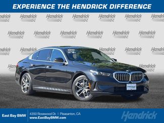 Used 2024 BMW i5 eDrive40i w/ Executive Package RWD video 1