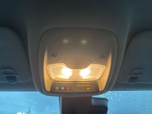 Used 2023 Buick Encore GX Select w/ Safety Package II image 30