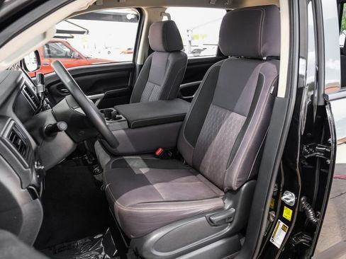 Used 2022 Nissan Titan SV w/ Accessory Utility Package AWD/4WD image 31