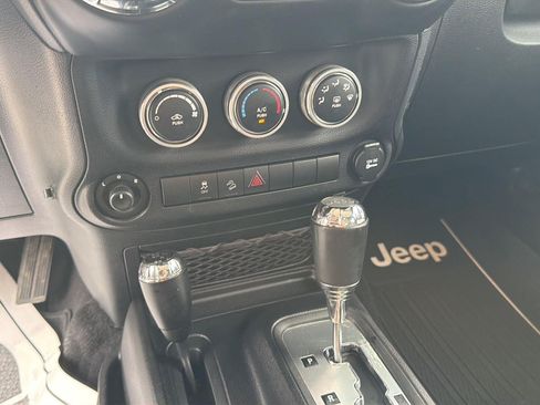Used 2017 Jeep Wrangler Sport w/ Quick Order Package 24S AWD/4WD image 20