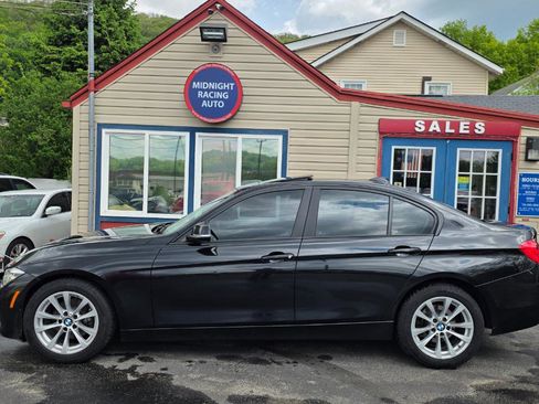 Used 2017 BMW 320i xDrive Sedan AWD/4WD image 6