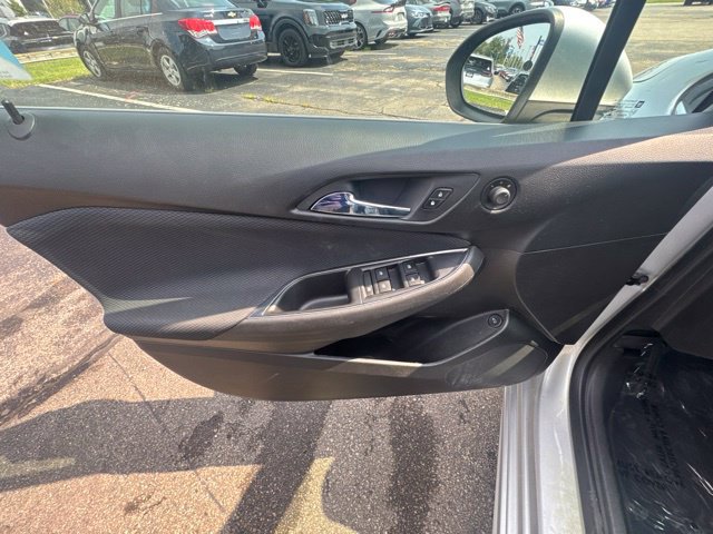 Used 2018 Chevrolet Cruze LT FWD image 12