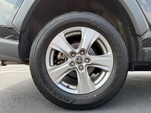 Certified 2025 Toyota RAV4 XLE AWD/4WD image 9