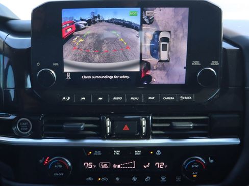 Used 2022 Nissan Pathfinder SL image 15