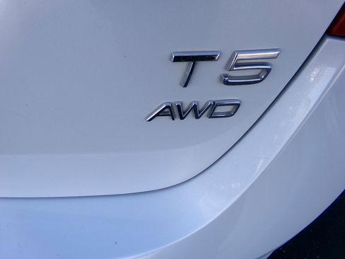 Used 2018 Volvo V60 T5 Cross Country w/ Convenience Package image 46