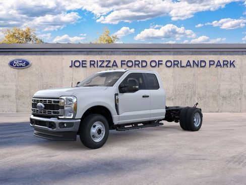 New 2026 Ford F350 XL w/ XL Chrome Package AWD/4WD image 1